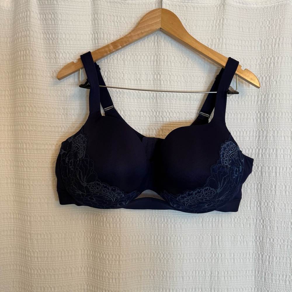 Navy Cacique bra with lace detail